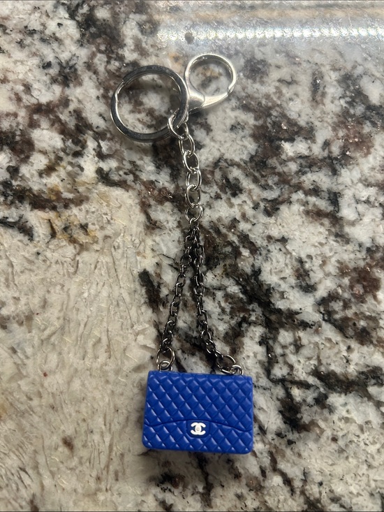 The Unbranded Brand Accessories - Blue Quilted Mini Bag Key Holder with Chain